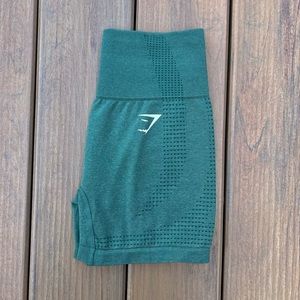 Gymshark Vital Seemlese 2.0 Shorts in Dark Green Marel